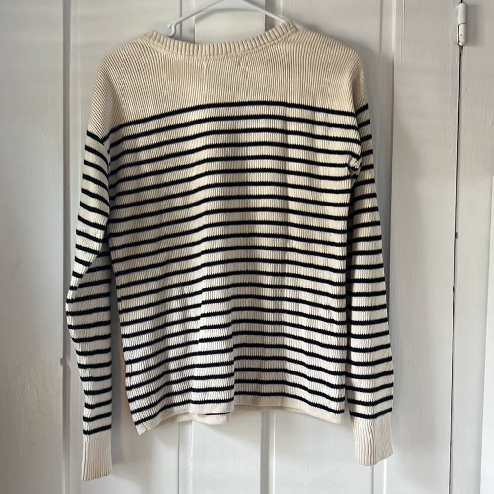 H&M Sweater - Picture 2 of 7